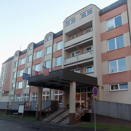 Hotel Bily Lev Rokycany Esterno foto